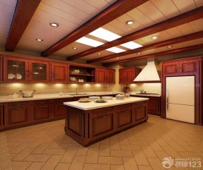 温馨美式混搭厨房橱柜地面瓷砖效果图