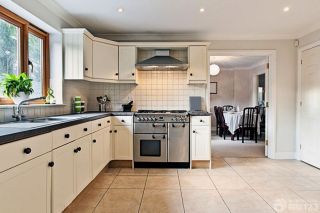 现代欧式混搭厨房橱柜地面瓷砖效果图