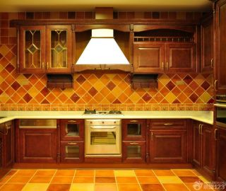 传统美式乡村厨房橱柜墙面瓷砖实景图