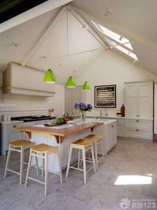 简约欧式小户型厨房橱柜地面瓷砖效果图欣赏