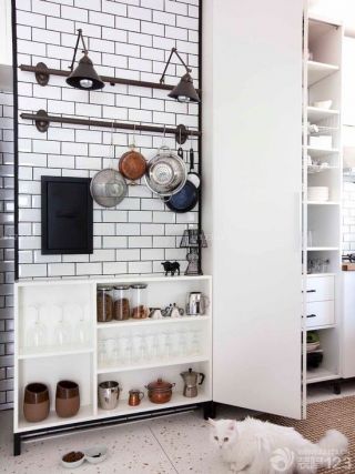 现代时尚简约风格厨房墙面瓷砖实景图