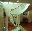 美式小别墅房屋楼梯设计效果图片