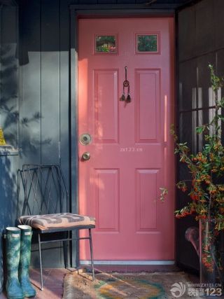 美式古典风格室内粉色房门设计图