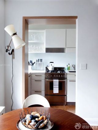 欧式二室一厅厨房门框造型效果图