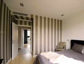  56平米简装小户型卧室隐形门装修设计图欣赏