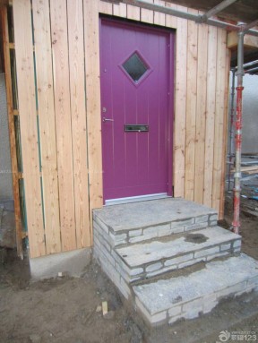 紫色门 木别墅