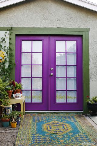 美式风格别墅紫色门装修设计图欣赏