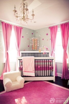 小清新婴儿房粉色窗帘装饰图片