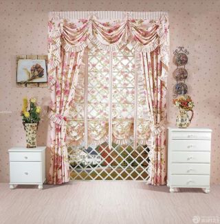 家装粉色窗帘搭配图片