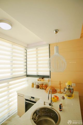 小户型厨房木制窗户设计效果图
