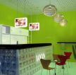 小型奶茶店绿色墙面装修效果图大全