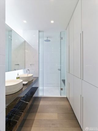 卫生间玻璃门淋浴房玻璃门装修实景图