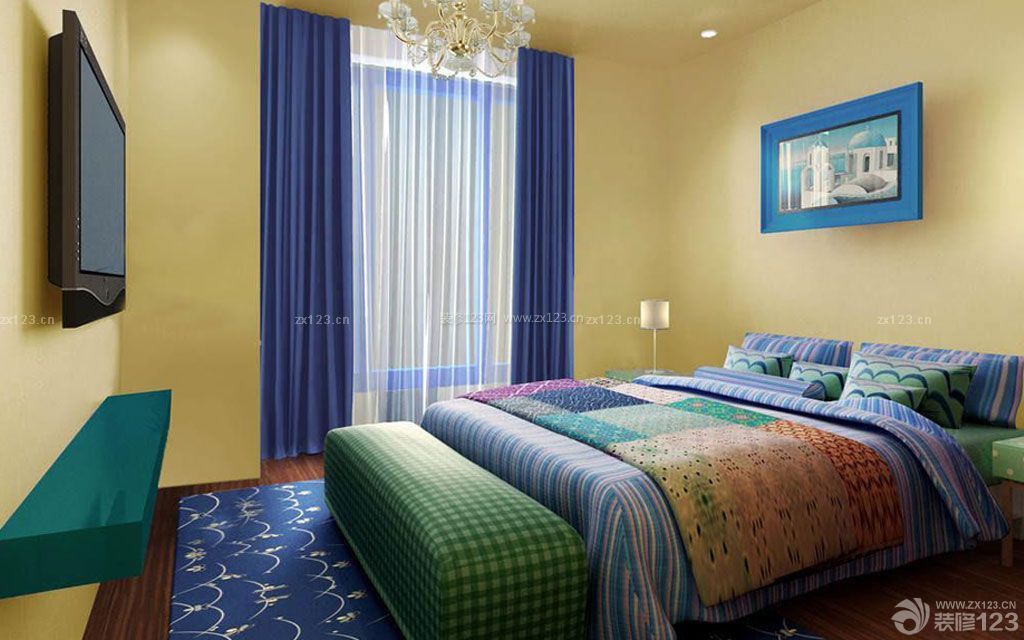 12平米卧室蓝色窗帘设计图