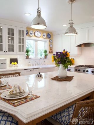 家居厨房人造大理石餐桌设计图
