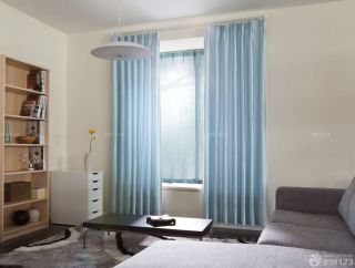 家装小客厅飘窗青色窗帘装潢图