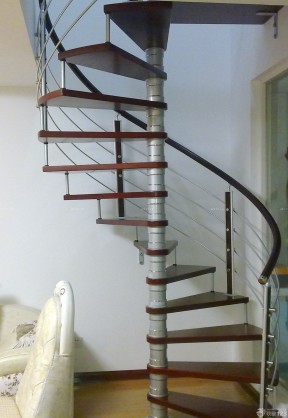 70平米带阁楼装修 阁楼楼梯设计