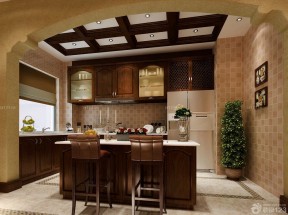 经典美式复古厨房地面瓷砖设计效果图