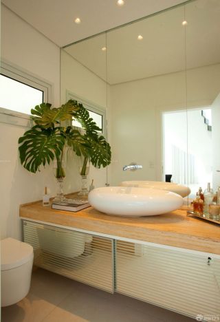 70平米两居室创意卫生间洗手盆装修效果图