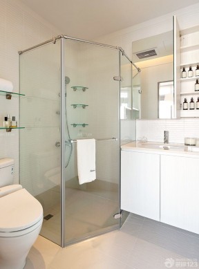 90平新房卫生间玻璃淋浴间装修效果图片