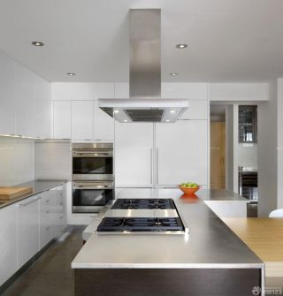 开放式厨房银色橱柜装修效果图片