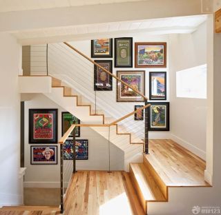 创意铁艺楼梯照片墙设计图片