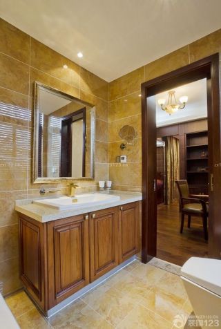 欧式130平米浴室柜装修设计效果图片