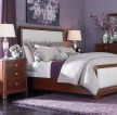家庭卧室床头欧式花纹壁纸装饰效果图