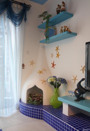 80平小户型客厅装修效果图 蓝色马赛克图片