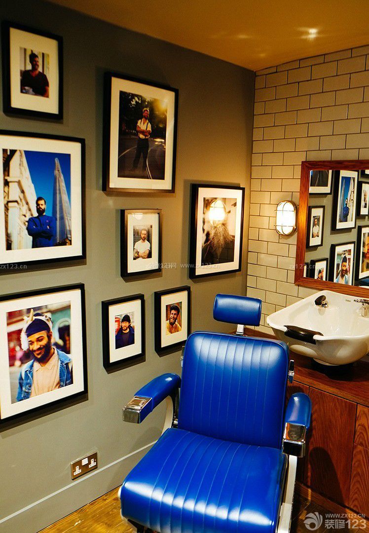小型60平米理发店照片墙设计装修效果图