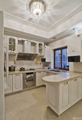70平米两室一厅小厨房装饰效果图 厨房整体橱柜效果图