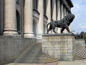 欧式建筑门口威猛石狮子设计图片效果