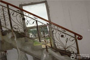 楼梯扶手油漆施工工艺流程