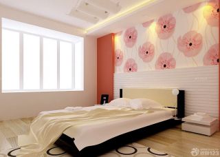 70平方三居室温馨床头背景墙装修效果图片