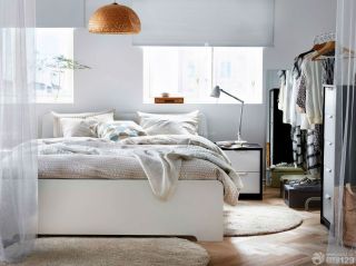 现代简单房子卧室纱帘装修效果图