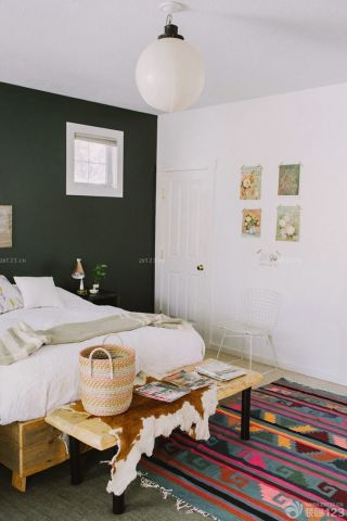  小卧室简单室内装饰设计效果图