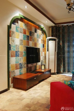 80平米小户型电视墙 彩色客厅装修