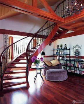复式房子设计 实木楼梯装修效果图