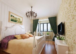 60平米两室一厅小户型卧室绿色窗帘装修效果图