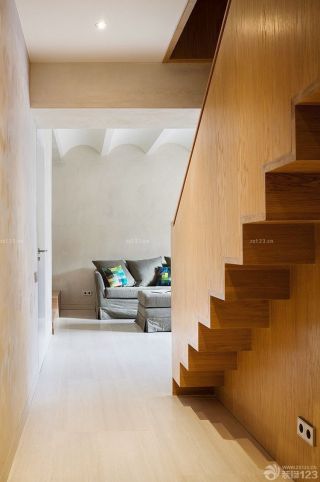 家装复式楼梯设计实木楼梯装修效果图大全
