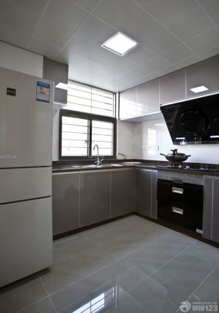 现代风格90平方米三室一厅厨房装修效果图