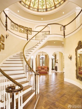 古典欧式别墅装修效果图 复式楼梯设计