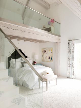 小户型loft中式卧室床头背景墙装修图