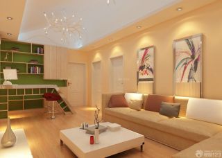 现代小户型客厅沙发浅黄色木地板装修效果图片