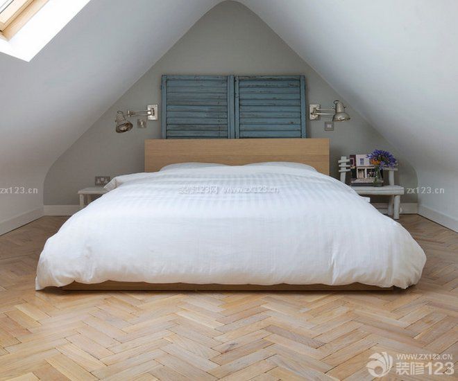 90平带平顶阁楼小户型美式卧室装修效果图片