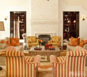 国外别墅客厅组合沙发设计摆放图