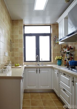 最新小户型厨房墙面瓷砖装修效果图大全2023图片