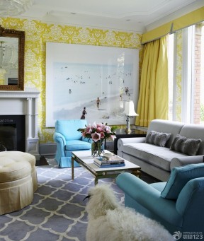 小户型空间创意设计 黄色窗帘装修效果图片