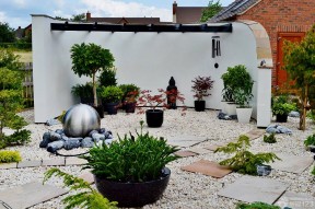 欧式别墅庭院盆栽植物设计图片