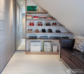最新美式风格家庭室内带镜子的鞋柜装修效果图