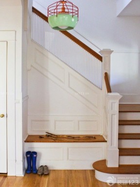 楼梯间鞋柜装修效果图 美式小别墅
